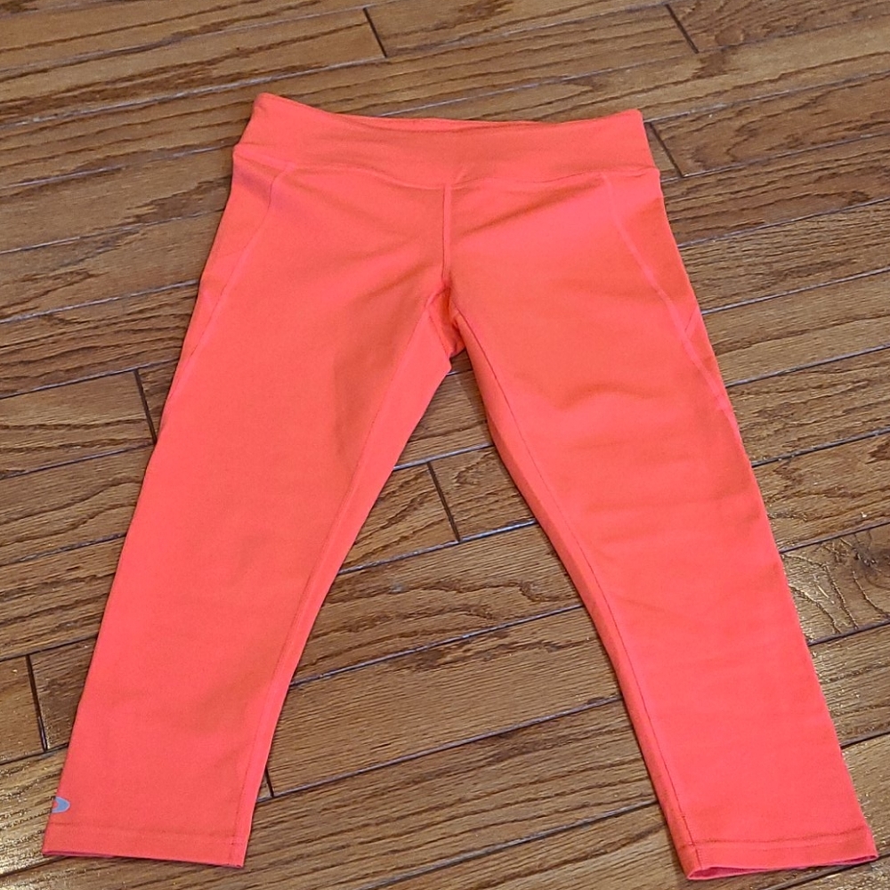 Women's Oakley Athletic cropped leggings
